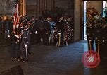 Immagine di Bandiera-drappeggiato scrigno di John Kennedy Washington DC USA, 1963, secondo 11 filmato di repertorio 65675039258