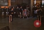 Immagine di Bandiera-drappeggiato scrigno di John Kennedy Washington DC USA, 1963, secondo 27 filmato di repertorio 65675039258