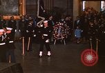 Immagine di Bandiera-drappeggiato scrigno di John Kennedy Washington DC USA, 1963, secondo 51 filmato di repertorio 65675039258