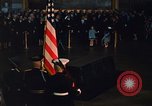 Immagine di Bandiera-drappeggiato scrigno di John Kennedy Washington DC USA, 1963, secondo 54 filmato di repertorio 65675039258