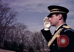 Standbild John Kennedy's Grab Washington DC USA, 1963, aus Sekunde 20 historischem Filmmaterial Videoclip 65675039276