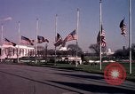 Standbild Flagge auf Halbmast Washington DC USA, 1963, aus Sekunde 58 historischem Filmmaterial Videoclip 65675039277