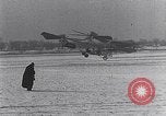 Standbild De Bothezat Hubschrauber Dayton Ohio USA, 1923, aus Sekunde 44 historischem Filmmaterial Videoclip 65675039281