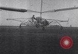 Standbild D'Ascanio D'AT3 Hubschrauber Ciampino Italien, 1930, aus Sekunde 16 historischem Filmmaterial Videoclip 65675039282
