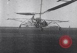 Standbild D'Ascanio D'AT3 Hubschrauber Ciampino Italien, 1930, aus Sekunde 18 historischem Filmmaterial Videoclip 65675039282