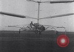 Standbild D'Ascanio D'AT3 Hubschrauber Ciampino Italien, 1930, aus Sekunde 21 historischem Filmmaterial Videoclip 65675039282