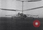 Standbild D'Ascanio D'AT3 Hubschrauber Ciampino Italien, 1930, aus Sekunde 23 historischem Filmmaterial Videoclip 65675039282