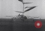 Standbild D'Ascanio D'AT3 Hubschrauber Ciampino Italien, 1930, aus Sekunde 27 historischem Filmmaterial Videoclip 65675039282