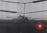 Standbild D'Ascanio D'AT3 Hubschrauber Ciampino Italien, 1930, aus Sekunde 28 historischem Filmmaterial Videoclip 65675039282