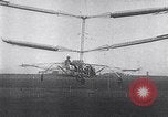 Standbild D'Ascanio D'AT3 Hubschrauber Ciampino Italien, 1930, aus Sekunde 30 historischem Filmmaterial Videoclip 65675039282