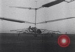 Standbild D'Ascanio D'AT3 Hubschrauber Ciampino Italien, 1930, aus Sekunde 35 historischem Filmmaterial Videoclip 65675039282