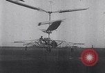 Standbild D'Ascanio D'AT3 Hubschrauber Ciampino Italien, 1930, aus Sekunde 36 historischem Filmmaterial Videoclip 65675039282