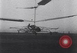 Standbild D'Ascanio D'AT3 Hubschrauber Ciampino Italien, 1930, aus Sekunde 42 historischem Filmmaterial Videoclip 65675039282
