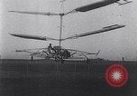 Standbild D'Ascanio D'AT3 Hubschrauber Ciampino Italien, 1930, aus Sekunde 44 historischem Filmmaterial Videoclip 65675039282