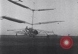 Standbild D'Ascanio D'AT3 Hubschrauber Ciampino Italien, 1930, aus Sekunde 45 historischem Filmmaterial Videoclip 65675039282