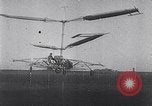 Standbild D'Ascanio D'AT3 Hubschrauber Ciampino Italien, 1930, aus Sekunde 46 historischem Filmmaterial Videoclip 65675039282