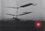 Standbild D'Ascanio D'AT3 Hubschrauber Ciampino Italien, 1930, aus Sekunde 51 historischem Filmmaterial Videoclip 65675039282