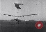 Standbild D'Ascanio D'AT3 Hubschrauber Ciampino Italien, 1930, aus Sekunde 54 historischem Filmmaterial Videoclip 65675039282