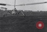 Standbild D'Ascanio D'AT3 Hubschrauber Ciampino Italien, 1930, aus Sekunde 59 historischem Filmmaterial Videoclip 65675039282