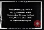 Standbild De Bothezat Hubschrauber Dayton Ohio USA, 1921, aus Sekunde 15 historischem Filmmaterial Videoclip 65675039283