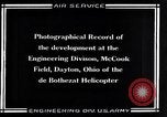 Standbild De Bothezat Hubschrauber Dayton Ohio USA, 1921, aus Sekunde 16 historischem Filmmaterial Videoclip 65675039283