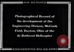 Standbild De Bothezat Hubschrauber Dayton Ohio USA, 1921, aus Sekunde 17 historischem Filmmaterial Videoclip 65675039283