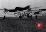 Immagine di Il Professor George De Bothezat McCook Field Dayton Ohio USA, 1922, secondo 48 filmato di repertorio 65675039290
