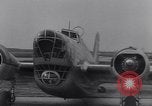 Standbild New York City Air defense test während Zweiten Weltkrieg Mitchel Field Long Island New York USA, 1941, aus Sekunde 19 historischem Filmmaterial Videoclip 65675039297
