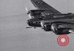 Standbild Flugzeuge B-17D Seattle Washington USA, 1941, aus Sekunde 30 historischem Filmmaterial Videoclip 65675039301