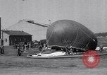Immagine di Barrage palloncini Fort Lewis Washington USA, 1941, secondo 6 filmato di repertorio 65675039309
