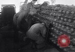 Immagine di Barrage palloncini Fort Lewis Washington USA, 1941, secondo 15 filmato di repertorio 65675039309