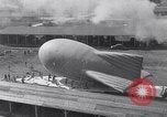 Immagine di Barrage palloncini Fort Lewis Washington USA, 1941, secondo 28 filmato di repertorio 65675039309