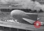 Immagine di Barrage palloncini Fort Lewis Washington USA, 1941, secondo 29 filmato di repertorio 65675039309