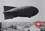 Immagine di Barrage palloncini Fort Lewis Washington USA, 1941, secondo 36 filmato di repertorio 65675039309