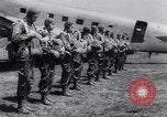 Image États-Unis 501e Bataillon Parachutiste Fort Benning Georgia USA, 1941, de la seconde 18 séquences d'archives historiques vidéo 65675039310