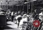 Standbild United States Army Flughafen Reparatur shop Duncan Field Texas USA, 1941, aus Sekunde 6 historischem Filmmaterial Videoclip 65675039314