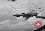 Standbild Flugzeuge Curtiss P-40C Mount Shasta California USA, 1941, aus Sekunde 10 historischem Filmmaterial Videoclip 65675039317