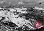 Standbild Flugzeuge Curtiss P-40C Mount Shasta California USA, 1941, aus Sekunde 19 historischem Filmmaterial Videoclip 65675039317
