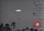 Standbild springen Turm Fort Benning Georgia USA, 1941, aus Sekunde 41 historischem Filmmaterial Videoclip 65675039320