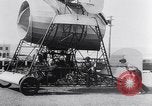 Image Igor Sikorsky VS-300 record du monde Stratford Connecticut USA, 1941, de la seconde 26 séquences d'archives historiques vidéo 65675039323