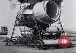 Image Igor Sikorsky VS-300 record du monde Stratford Connecticut USA, 1941, de la seconde 32 séquences d'archives historiques vidéo 65675039323