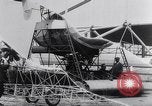 Image Igor Sikorsky VS-300 record du monde Stratford Connecticut USA, 1941, de la seconde 33 séquences d'archives historiques vidéo 65675039323