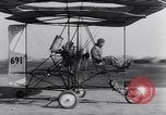 Image Igor Sikorsky VS-300 record du monde Stratford Connecticut USA, 1941, de la seconde 45 séquences d'archives historiques vidéo 65675039323