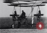 Image Igor Sikorsky VS-300 record du monde Stratford Connecticut USA, 1941, de la seconde 53 séquences d'archives historiques vidéo 65675039323