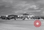 Standbild Flugzeuge B-17DS Hickham Field Honolulu Hawaii USA, 1941, aus Sekunde 11 historischem Filmmaterial Videoclip 65675039330
