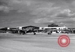 Standbild Flugzeuge B-17DS Hickham Field Honolulu Hawaii USA, 1941, aus Sekunde 14 historischem Filmmaterial Videoclip 65675039330