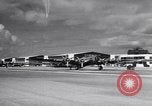 Standbild Flugzeuge B-17DS Hickham Field Honolulu Hawaii USA, 1941, aus Sekunde 18 historischem Filmmaterial Videoclip 65675039330