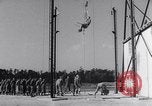 Standbild Fallschirmjäger Fort Benning Georgia USA, 1941, aus Sekunde 15 historischem Filmmaterial Videoclip 65675039331