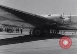 Standbild Flugzeuge Douglas B-19 Santa Monica California USA, 1941, aus Sekunde 25 historischem Filmmaterial Videoclip 65675039332