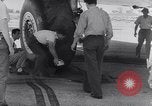 Standbild Flugzeuge Douglas B-19 Santa Monica California USA, 1941, aus Sekunde 32 historischem Filmmaterial Videoclip 65675039332